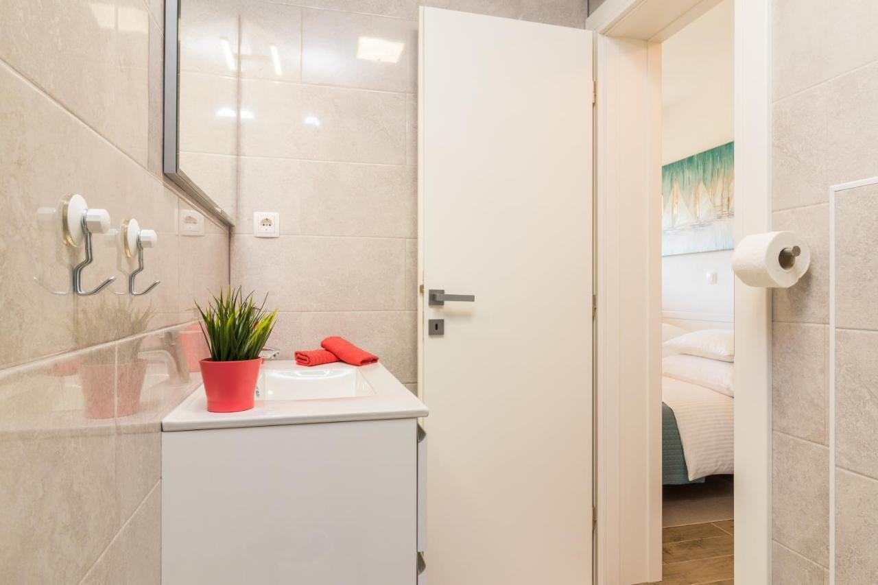 New Apartment Near Sea With 3 Bedrooms And 2 Bathrooms Пула Экстерьер фото