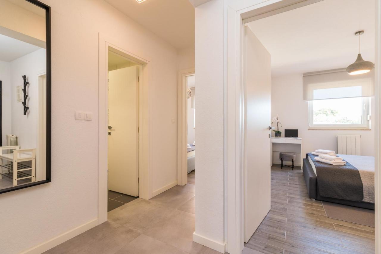 New Apartment Near Sea With 3 Bedrooms And 2 Bathrooms Пула Экстерьер фото
